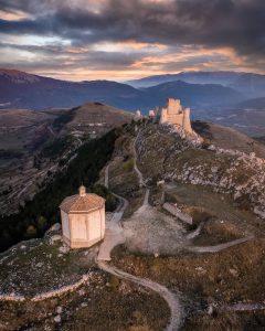 Rocca Calascio all'alba, Abruzzo